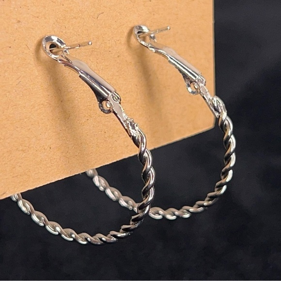 Silver Twist Rope Hoop Earrings Elegant Classic - Picture 5 of 6
